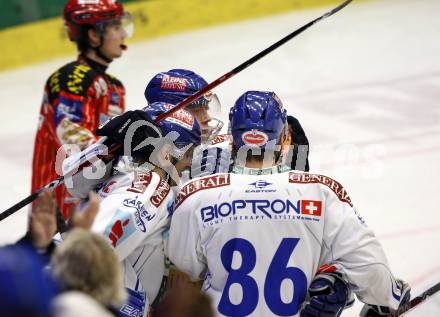 EBEL. Eishockey Bundesliga.  VSV gegen KAC. Torjubel VSV. Villach, am 8.12.2009.
Foto: Kuess 


---
pressefotos, pressefotografie, kuess, qs, qspictures, sport, bild, bilder, bilddatenbank