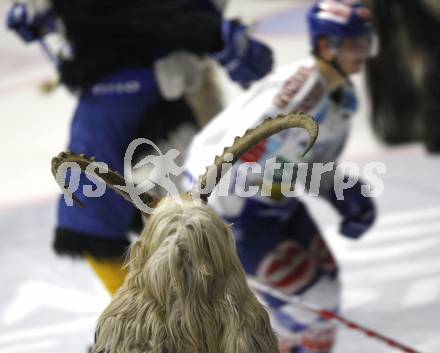 EBEL. Eishockey Bundesliga.  VSV gegen KAC. Krampus, VSV Spieler. Villach, am 8.12.2009.
Foto: Kuess 


---
pressefotos, pressefotografie, kuess, qs, qspictures, sport, bild, bilder, bilddatenbank