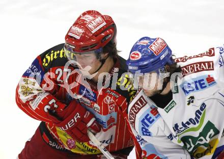 EBEL. Eishockey Bundesliga.  VSV gegen KAC. Christoph Martinz (VSV), Thomas HUndertpfund (KAC). Villach, am 8.12.2009.
Foto: Kuess 


---
pressefotos, pressefotografie, kuess, qs, qspictures, sport, bild, bilder, bilddatenbank