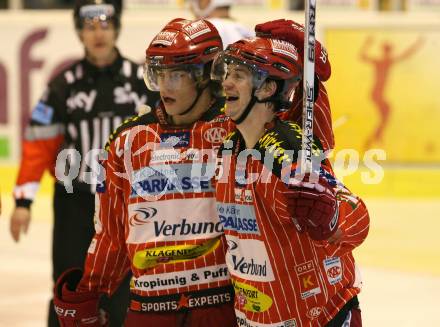 EBEL. Eishockey Bundesliga. EC KAC gegen KHLMedvescak Zagreb. Torjubel Thomas Hundertpfund, Paul Schellander (KAC). Klagenfurt, am 11.12.2009.
Foto: Nadja Kuess
---
pressefotos, pressefotografie, kuess, qs, qspictures, sport, bild, bilder, bilddatenbank