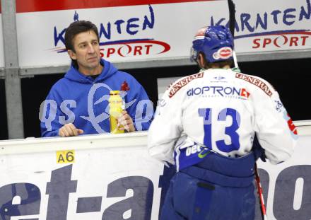 EBEL. Eishockey Bundesliga.  VSV gegen KAC. Equipment Manager Kruno Sekulic (VSV). Villach, am 8.12.2009.
Foto: Kuess 


---
pressefotos, pressefotografie, kuess, qs, qspictures, sport, bild, bilder, bilddatenbank