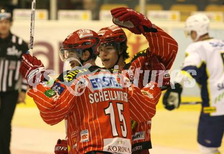 EBEL. Eishockey Bundesliga. EC KAC gegen KHLMedvescak Zagreb. Torjubel Paul Schellander, Thomas Hundertpfund  (KAC). Klagenfurt, am 11.12.2009.
Foto: Nadja Kuess
---
pressefotos, pressefotografie, kuess, qs, qspictures, sport, bild, bilder, bilddatenbank