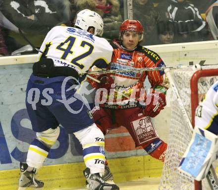 EBEL. Eishockey Bundesliga. EC KAC gegen KHLMedvescak Zagreb. Dieter Kalt (KAC), Conrad Martin (Zagreb). Klagenfurt, am 11.12.2009.
Foto: Nadja Kuess
---
pressefotos, pressefotografie, kuess, qs, qspictures, sport, bild, bilder, bilddatenbank