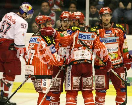 EBEL. Eishockey Bundesliga. KAC gegen Red Bull Salzburg. Torjubel KAC. Klagenfurt, am 13.12.2009.
Foto: Kuess 

---
pressefotos, pressefotografie, kuess, qs, qspictures, sport, bild, bilder, bilddatenbank