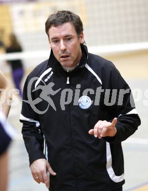 Volleyball MEVZA. ATSC Wildcats gegen Bratislava. Trainer Helmut Voggenberger (Wildcats). Klagenfurt, 12.12.2009
Foto: Kuess

---
pressefotos, pressefotografie, kuess, qs, qspictures, sport, bild, bilder, bilddatenbank