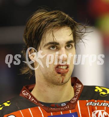 EBEL. Eishockey Bundesliga. KAC gegen Red Bull Salzburg. Martin Schumnig (KAC). Klagenfurt, am 13.12.2009.
Foto: Kuess 

---
pressefotos, pressefotografie, kuess, qs, qspictures, sport, bild, bilder, bilddatenbank