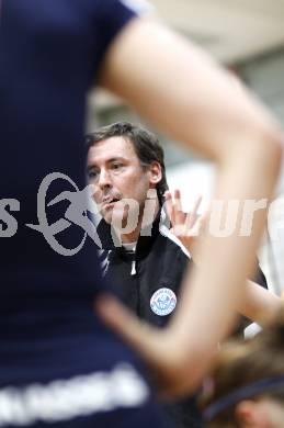 Volleyball MEVZA. ATSC Wildcats gegen Bratislava. Trainer Helmut Voggenberger (Wildcats). Klagenfurt, 12.12.2009
Foto: Kuess

---
pressefotos, pressefotografie, kuess, qs, qspictures, sport, bild, bilder, bilddatenbank