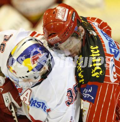 EBEL. Eishockey Bundesliga. KAC gegen Red Bull Salzburg. David Schuller,  (KAC), Marco Pewal (Salzburg). Klagenfurt, am 13.12.2009.
Foto: Kuess 

---
pressefotos, pressefotografie, kuess, qs, qspictures, sport, bild, bilder, bilddatenbank