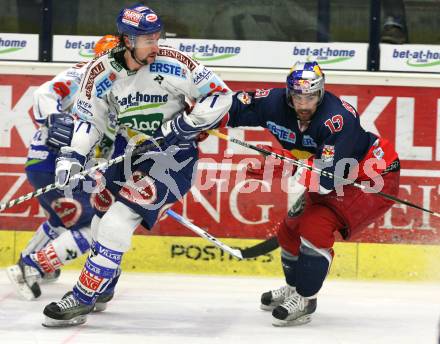 EBEL. Eishockey Bundesliga. EC Pasut VSV gegen EC Red Bull Salzburg. Kiel McLeod  (VSV), Michael Schiechl (Salzburg). Villach, am 15.12.2009.
Foto: Kuess 


---
pressefotos, pressefotografie, kuess, qs, qspictures, sport, bild, bilder, bilddatenbank