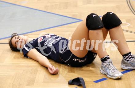 Volleyball MEVZA. ATSC Wildcats gegen Bratislava. Lina Gorbach (Wildcats). Klagenfurt, 12.12.2009
Foto: Kuess

---
pressefotos, pressefotografie, kuess, qs, qspictures, sport, bild, bilder, bilddatenbank