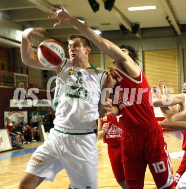 Basketball Bundesliga. Woerthersee Piraten gegen Arkadia Traiskirchen Lions. Rasid Mahalbasic (Piraten), BRALOVIC Milan (Traiskirchen). Klagenfurt, 19.12.2009
Foto: Kuess

---
pressefotos, pressefotografie, kuess, qs, qspictures, sport, bild, bilder, bilddatenbank