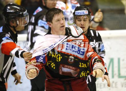 EBEL. Eishockey Bundesliga. KAC gegen EHC LIWEST Linz. Rauferrei, Schlaegerei. Kirk Furey,  (KAC). Klagenfurt, am 20.12.2009.
Foto: Kuess 

---
pressefotos, pressefotografie, kuess, qs, qspictures, sport, bild, bilder, bilddatenbank