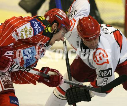 EBEL. Eishockey Bundesliga. KAC gegen HK Acroni Jesenice.  David Schuller (KAC),  Todd Elik (Jesenice). Klagenfurt, am 22.12.2009.
Foto: Kuess 

---
pressefotos, pressefotografie, kuess, qs, qspictures, sport, bild, bilder, bilddatenbank