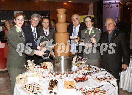 Sportlergala 2009. Florian Berg, Heiner Neuberger, Kurt Traer, Kurt Peterle, Michaela Taupe-Traer, Horst Taupe. Casineum Velden, am 21.12.2009.
Foto: Kuess 

---
pressefotos, pressefotografie, kuess, qs, qspictures, sport, bild, bilder, bilddatenbank