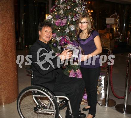 Sportlergala 2009. Klaus Dolleschal, Christina Koeck. Casineum Velden, am 21.12.2009.
Foto: Kuess 

---
pressefotos, pressefotografie, kuess, qs, qspictures, sport, bild, bilder, bilddatenbank