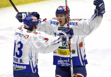 EBEL. Eishockey Bundesliga. EC Pasut VSV gegen HDD TILIA Olimpija Ljubljana, Laibach. Torjubel Benjamin Petrik, Philipp Pinter (VSV). Villach, am 27.12.2008.
Foto: Kuess 


---
pressefotos, pressefotografie, kuess, qs, qspictures, sport, bild, bilder, bilddatenbank