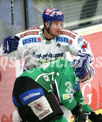 EBEL. Eishockey Bundesliga. EC Pasut VSV gegen HDD TILIA Olimpija Ljubljana, Laibach.  Nathan Robert Di Casmirro, (VSV), Andrej Tavzelj (Ljubljana). Villach, am 27.12.2008.
Foto: Kuess 


---
pressefotos, pressefotografie, kuess, qs, qspictures, sport, bild, bilder, bilddatenbank