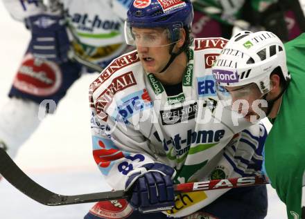 EBEL. Eishockey Bundesliga. EC Pasut VSV gegen HDD TILIA Olimpija Ljubljana, Laibach.  Philipp Pinter (VSV), Bostjan Golicic (Ljubljana). Villach, am 27.12.2008.
Foto: Kuess 


---
pressefotos, pressefotografie, kuess, qs, qspictures, sport, bild, bilder, bilddatenbank