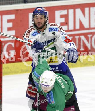 EBEL. Eishockey Bundesliga. EC Pasut VSV gegen HDD TILIA Olimpija Ljubljana, Laibach.  Kiel McLeod, (VSV), Igor Cvetek (Ljubljana). Villach, am 29.12.2008.
Foto: Kuess 


---
pressefotos, pressefotografie, kuess, qs, qspictures, sport, bild, bilder, bilddatenbank