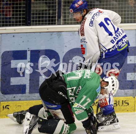 EBEL. Eishockey Bundesliga. EC Pasut VSV gegen HDD TILIA Olimpija Ljubljana, Laibach.  Michael Raffl, (VSV), Jurij Golicic (Ljubljana). Villach, am 29.12.2008.
Foto: Kuess 


---
pressefotos, pressefotografie, kuess, qs, qspictures, sport, bild, bilder, bilddatenbank