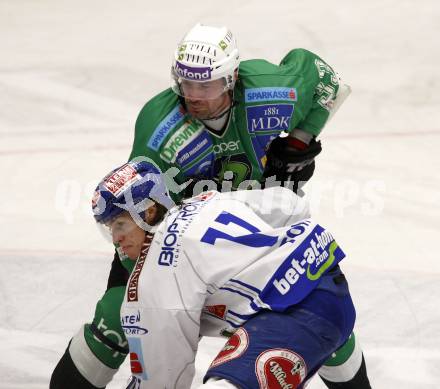 EBEL. Eishockey Bundesliga. EC Pasut VSV gegen HDD TILIA Olimpija Ljubljana, Laibach.  Nico Toff, (VSV), Ivo Jan (Ljubljana). Villach, am 29.12.2008.
Foto: Kuess 


---
pressefotos, pressefotografie, kuess, qs, qspictures, sport, bild, bilder, bilddatenbank