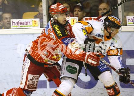 EBEL. Eishockey Bundesliga. KAC gegen  Graz 99ers. Herbert Ratz, (KAC), Victor Lindgren  (Graz). Klagenfurt, am 1.1.2010.
Foto: Kuess 

---
pressefotos, pressefotografie, kuess, qs, qspictures, sport, bild, bilder, bilddatenbank