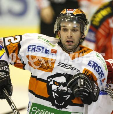 EBEL. Eishockey Bundesliga. KAC gegen  Graz 99ers.  Jean Philippe Pare (Graz). Klagenfurt, am 1.1.2010.
Foto: Kuess 

---
pressefotos, pressefotografie, kuess, qs, qspictures, sport, bild, bilder, bilddatenbank