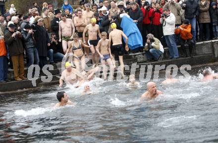 Veldener Neujahrsschwimmen. Velden, am 1.1.2020.
Foto: Kuess
---
pressefotos, pressefotografie, kuess, qs, qspictures, sport, bild, bilder, bilddatenbank