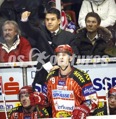 EBEL. Eishockey Bundesliga. KAC gegen  Graz 99ers.  Trainer Many Viveiros, Jeff Shantz (KAC). Klagenfurt, am 1.1.2010.
Foto: Kuess 

---
pressefotos, pressefotografie, kuess, qs, qspictures, sport, bild, bilder, bilddatenbank