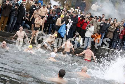 Veldener Neujahrsschwimmen. Velden, am 1.1.2020.
Foto: Kuess
---
pressefotos, pressefotografie, kuess, qs, qspictures, sport, bild, bilder, bilddatenbank