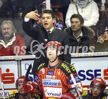 EBEL. Eishockey Bundesliga. KAC gegen  Graz 99ers.  Trainer Many Viveiros, Jeff Shantz (KAC). Klagenfurt, am 1.1.2010.
Foto: Kuess 

---
pressefotos, pressefotografie, kuess, qs, qspictures, sport, bild, bilder, bilddatenbank