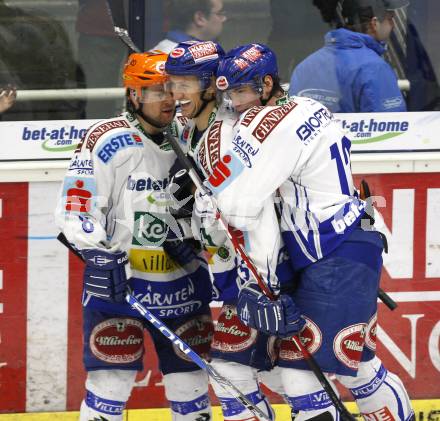 EBEL. Eishockey Bundesliga. EC Pasut VSV gegen HK Acroni Jesenice.  Torjubel Roland Kaspitz, Philipp Pinter, Michael Raffl (VSV). Villach, am 3.1.2010.
Foto: Kuess 


---
pressefotos, pressefotografie, kuess, qs, qspictures, sport, bild, bilder, bilddatenbank