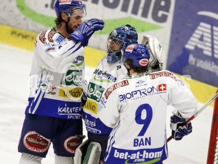 EBEL. Eishockey Bundesliga. EC Pasut VSV gegen HK Acroni Jesenice.  Jubel Kiel McLeod, Bernhard Starkbaum, Christian Ban (VSV). Villach, am 3.1.2010.
Foto: Kuess 


---
pressefotos, pressefotografie, kuess, qs, qspictures, sport, bild, bilder, bilddatenbank
