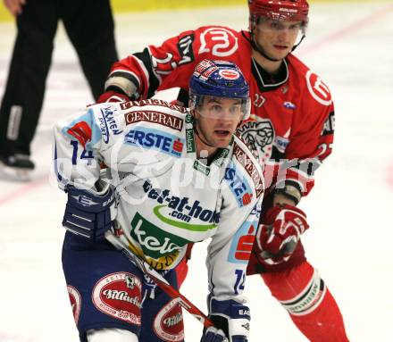 EBEL. Eishockey Bundesliga. EC Pasut VSV gegen HK Acroni Jesenice.  Robert Nathan Di Casmirro, (VSV), Miha Rebolj (Jesenice). Villach, am 3.1.2010.
Foto: Kuess 


---
pressefotos, pressefotografie, kuess, qs, qspictures, sport, bild, bilder, bilddatenbank