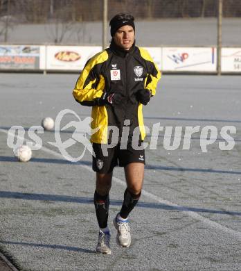 Fussball. Bundesliga. SK Austria Kaernten. Training. Jocelyn Blanchard. Moosburg, 4.1.2010.
Foto: Kuess
---
pressefotos, pressefotografie, kuess, qs, qspictures, sport, bild, bilder, bilddatenbank