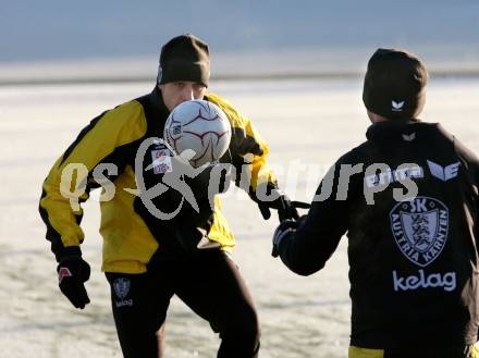 Fussball. Bundesliga. SK Austria Kaernten. Training. Moosburg, 4.1.2010.
Foto: Kuess
---
pressefotos, pressefotografie, kuess, qs, qspictures, sport, bild, bilder, bilddatenbank