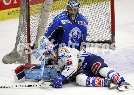 EBEL. Eishockey Bundesliga. EC Pasut VSV gegen KHL Medvescak Zagreb. Kiel McLeod,  (VSV), Robert Kristan (Zagreb). Villach, am 5.1.2010.
Foto: Kuess 


---
pressefotos, pressefotografie, kuess, qs, qspictures, sport, bild, bilder, bilddatenbank