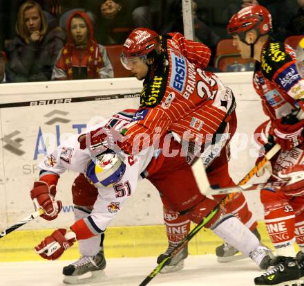 EBEL. Eishockey Bundesliga. KAC gegen  EC Red Bull Salzburg. BRANDNER Christoph (KAC), TRATTNIG Matthias (Salzburg). Klagenfurt, am 5.1.2010.
Foto: Kuess 

---
pressefotos, pressefotografie, kuess, qs, qspictures, sport, bild, bilder, bilddatenbank