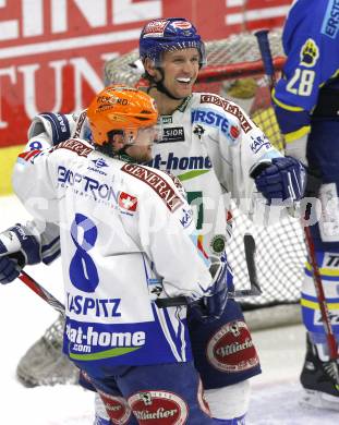 EBEL. Eishockey Bundesliga. EC Pasut VSV gegen KHL Medvescak Zagreb.  Torjubel Philipp Pinter, Roland Kaspitz (VSV). Villach, am 5.1.2010.
Foto: Kuess 


---
pressefotos, pressefotografie, kuess, qs, qspictures, sport, bild, bilder, bilddatenbank