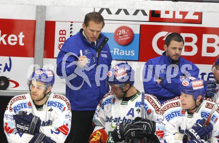 EBEL. Eishockey Bundesliga. EC Pasut VSV gegen KHL Medvescak Zagreb. Trainer Johan Stroemwall, Co-Trainer Markus Kerschbaumer (VSV). Villach, am 5.1.2010.
Foto: Kuess 


---
pressefotos, pressefotografie, kuess, qs, qspictures, sport, bild, bilder, bilddatenbank