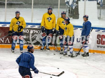 EBEL. Eishockey Bundesliga. Freiluft Derby KAC gegen VSV. Training VSV. Klagenfurt, 9.1.2009.
Foto: Kuess
---
pressefotos, pressefotografie, kuess, qs, qspictures, sport, bild, bilder, bilddatenbank