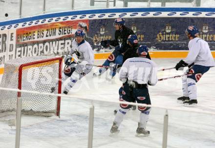 EBEL. Eishockey Bundesliga. Freiluft Derby KAC gegen VSV. Training VSV. Klagenfurt, 9.1.2009.
Foto: Kuess
---
pressefotos, pressefotografie, kuess, qs, qspictures, sport, bild, bilder, bilddatenbank