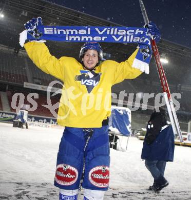 EBEL. Eishockey Bundesliga. Freiluftderby KAC gegen VSV. Christian Ban (VSV). Klagenfurt, am 8.1.2010.
Foto: Kuess 
---
pressefotos, pressefotografie, kuess, qs, qspictures, sport, bild, bilder, bilddatenbank