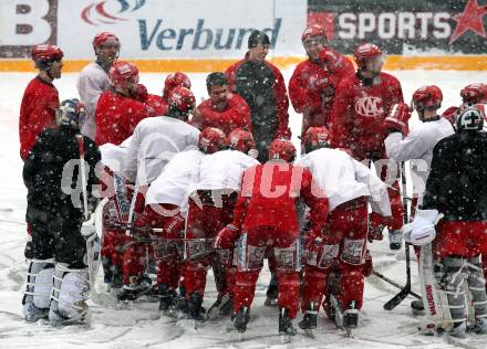 EBEL. Eishockey Bundesliga. Freiluft Derby KAC gegen VSV. Training KAC. Klagenfurt, 9.1.2009.
Foto: Kuess
---
pressefotos, pressefotografie, kuess, qs, qspictures, sport, bild, bilder, bilddatenbank