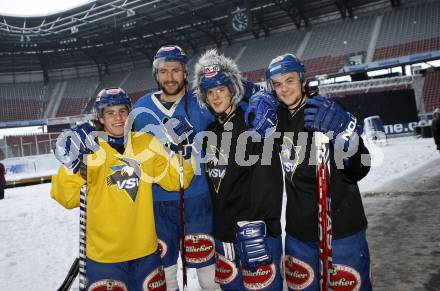 EBEL. Eishockey Bundesliga. Freiluftderby KAC gegen VSV. Nico Toff, Kiel McLeod, Andreas Kristler, Christoph Martinz (VSV). Klagenfurt, am 8.1.2010.
Foto: Kuess 
---
pressefotos, pressefotografie, kuess, qs, qspictures, sport, bild, bilder, bilddatenbank