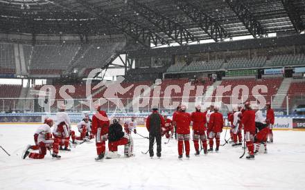 EBEL. Eishockey Bundesliga. Freiluftderby KAC gegen VSV. Training (KAC). Klagenfurt, am 8.1.2010.
Foto: Kuess 
---
pressefotos, pressefotografie, kuess, qs, qspictures, sport, bild, bilder, bilddatenbank