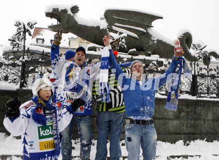 EBEL. Eishockey Bundesliga. Freiluftderby KAC gegen VSV in der Hypo Group Arena. VSV Fans in Klagenfurt. Klagenfurt, am 9.1.2010.
Foto: Kuess

---
pressefotos, pressefotografie, kuess, qs, qspictures, sport, bild, bilder, bilddatenbank