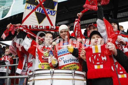 EBEL. Eishockey Bundesliga. Freiluftderby KAC gegen VSV in der Hypo Group Arena. Fans. Klagenfurt, am 9.1.2010.
Foto: Kuess

---
pressefotos, pressefotografie, kuess, qs, qspictures, sport, bild, bilder, bilddatenbank