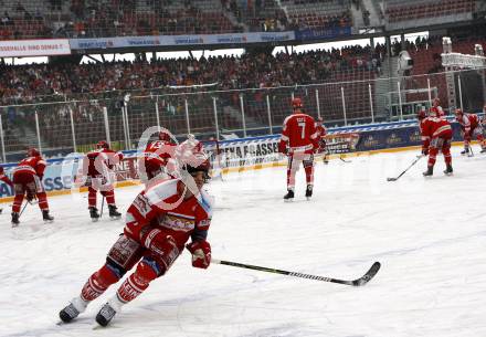 EBEL. Eishockey Bundesliga. Freiluftderby KAC gegen VSV in der Hypo Group Arena. Jeff Shantz (KAC). Klagenfurt, am 9.1.2010.
Foto: Kuess

---
pressefotos, pressefotografie, kuess, qs, qspictures, sport, bild, bilder, bilddatenbank