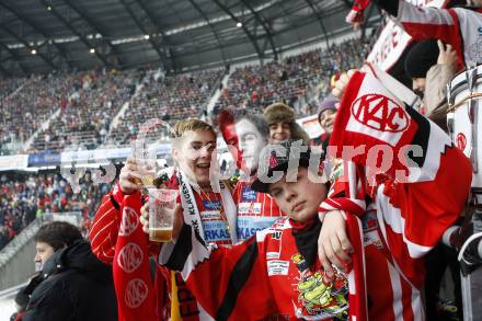 EBEL. Eishockey Bundesliga. Freiluftderby KAC gegen VSV in der Hypo Group Arena. Fans. Klagenfurt, am 9.1.2010.
Foto: Kuess

---
pressefotos, pressefotografie, kuess, qs, qspictures, sport, bild, bilder, bilddatenbank